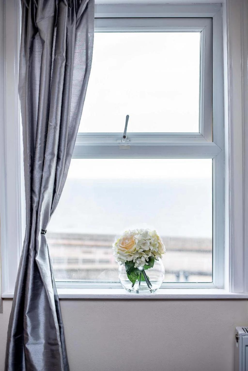 Mars Hotel Seaview Blackpool Esterno foto