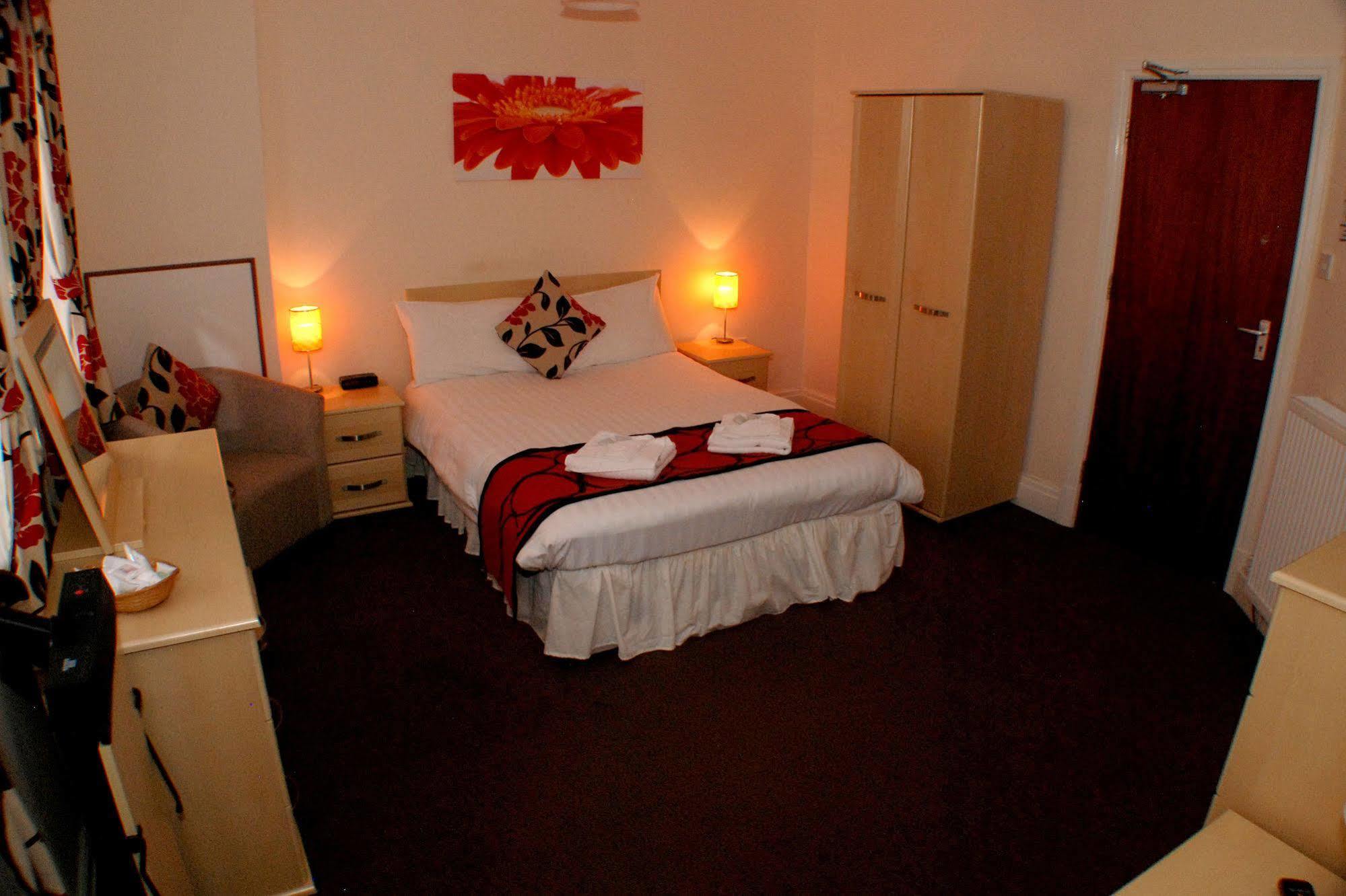 Mars Hotel Seaview Blackpool Esterno foto