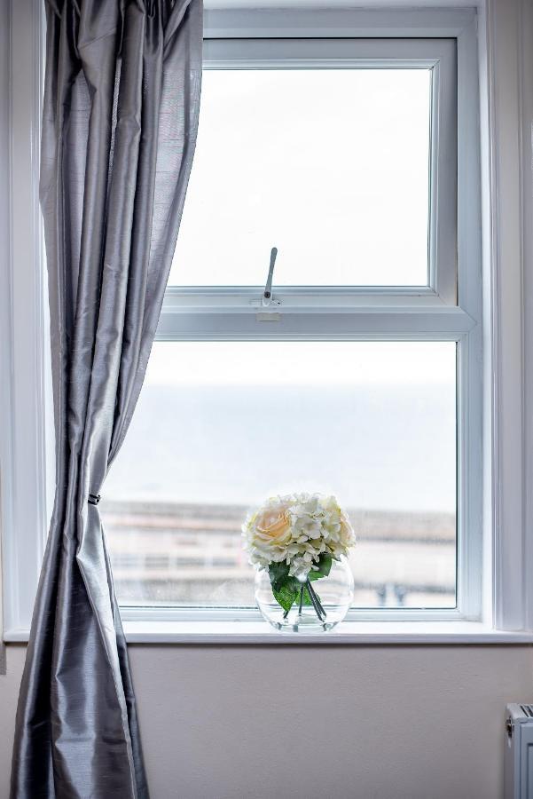 Mars Hotel Seaview Blackpool Esterno foto